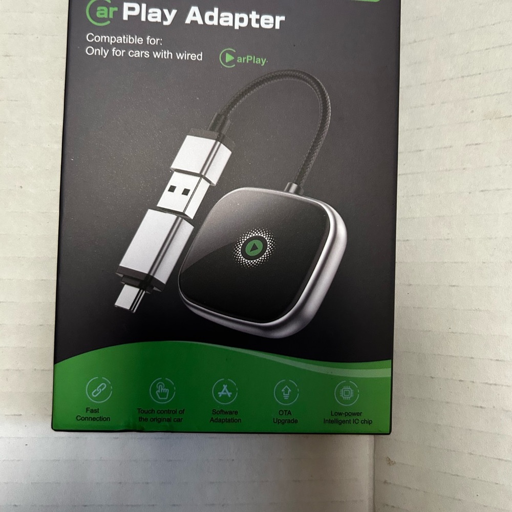 CarPlay Adapter with Fast Connection - Black and Silver